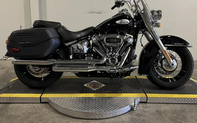 2022 Harley-Davidson® FLHCS - Heritage Classic 114