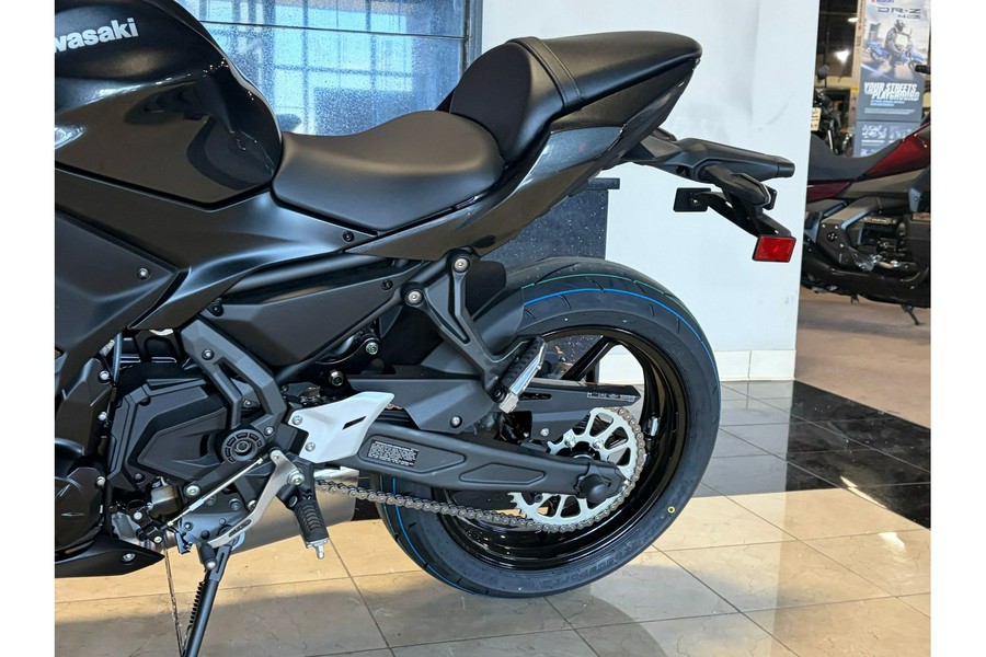 2026 Kawasaki NINJA 650 BASE