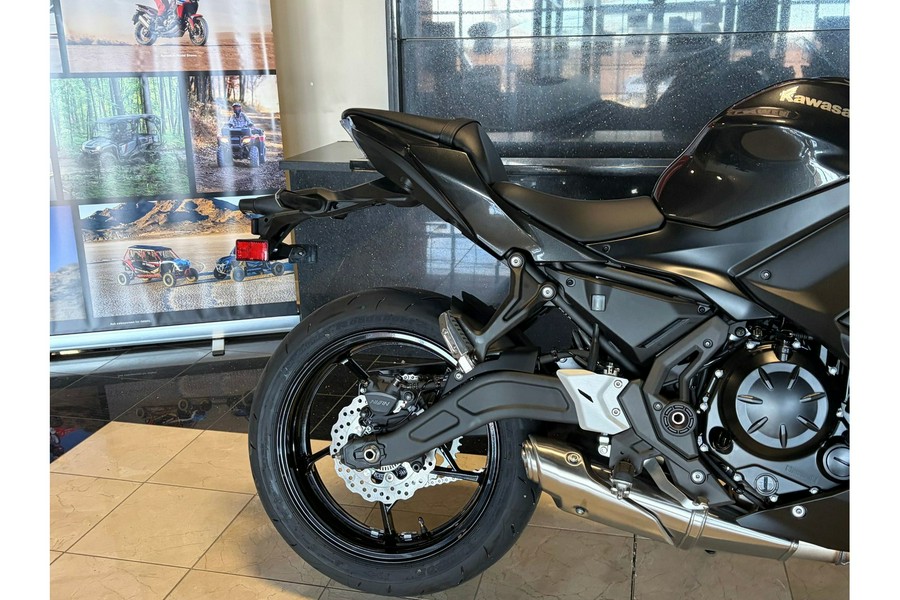 2026 Kawasaki NINJA 650 BASE