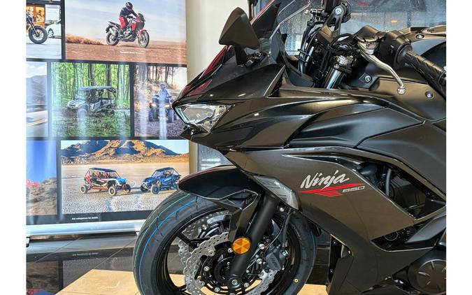 2026 Kawasaki NINJA 650 BASE