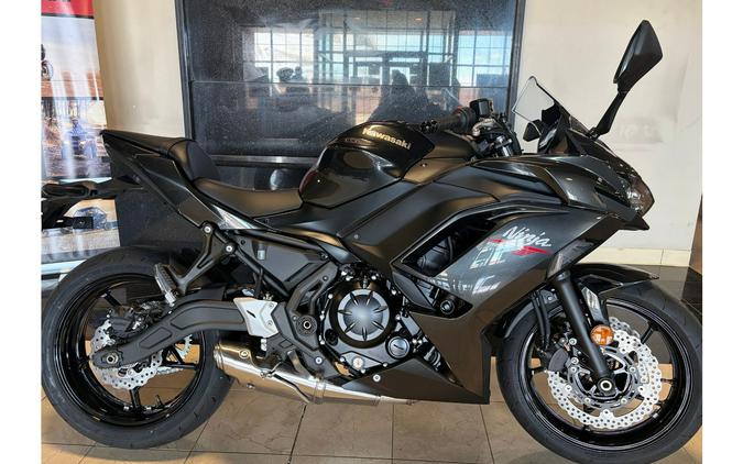 2026 Kawasaki NINJA 650 BASE