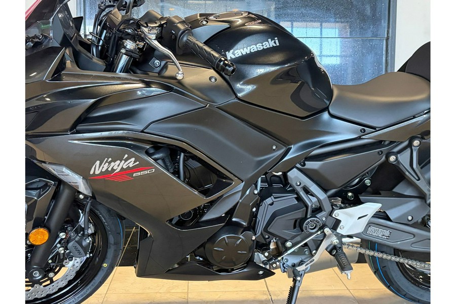 2026 Kawasaki NINJA 650 BASE
