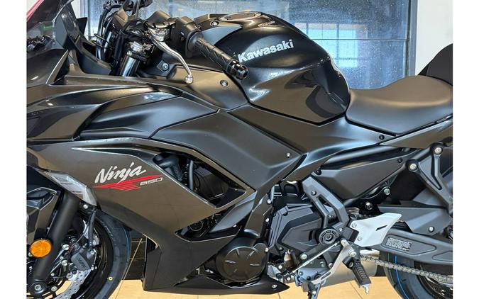 2026 Kawasaki NINJA 650 BASE