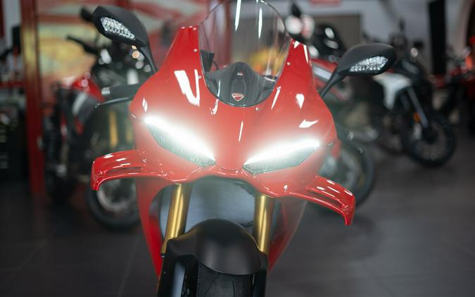 2025 Ducati Panigale V4 S