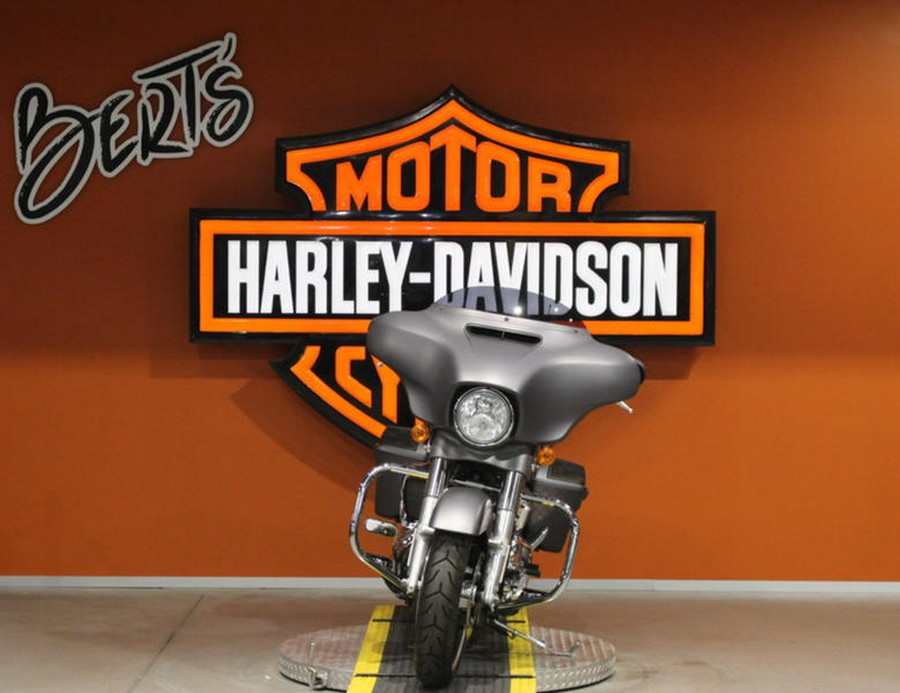 2017 Harley-Davidson® FLHXS - Street Glide® Special