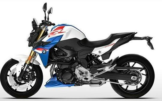 New 2024 BMW F900 R Motorcycle in Kansas City, MO