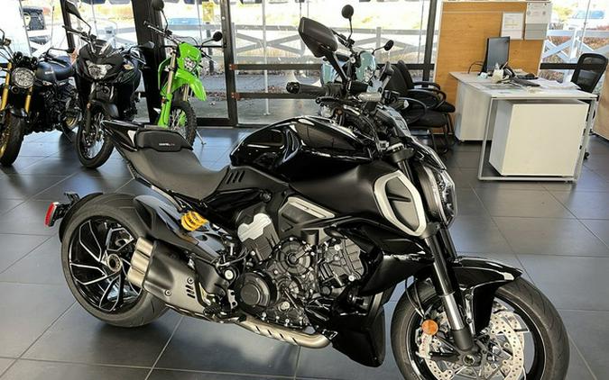 2023 Ducati Diavel V4 Thrilling Black