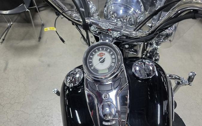 2010 Harley-Davidson Softail FLSTC - Heritage Classic