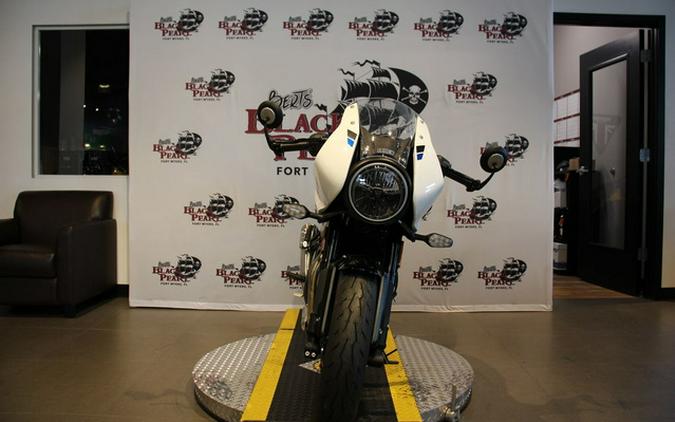 2026 Triumph THRUXTON WHITE / STORM