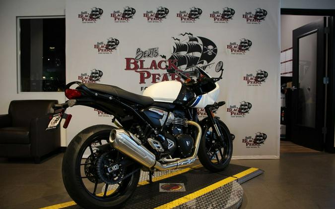 2026 Triumph THRUXTON WHITE / STORM