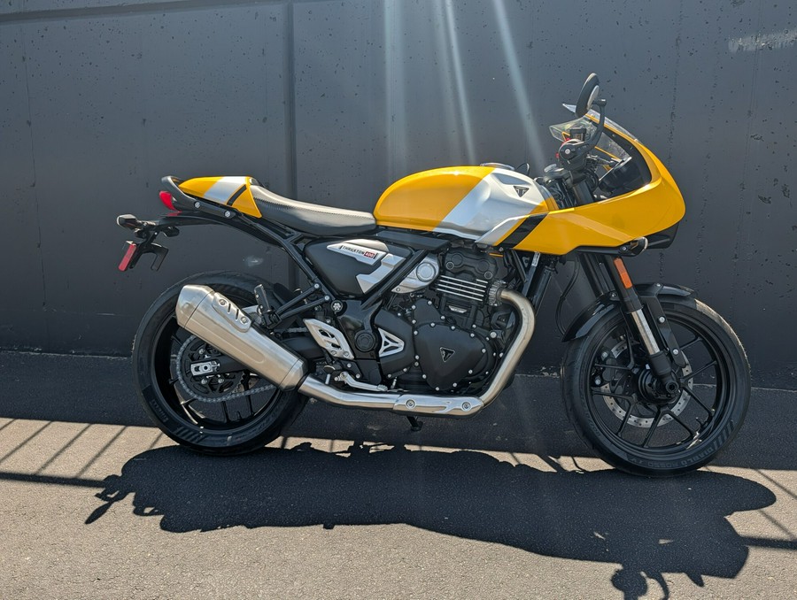 2026 Triumph Thruxton 400