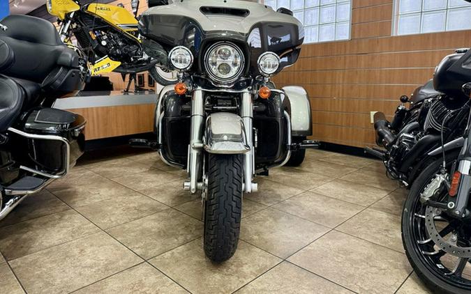 2023 Harley-Davidson Trike FLHTCUTG - Tri Glide Ultra