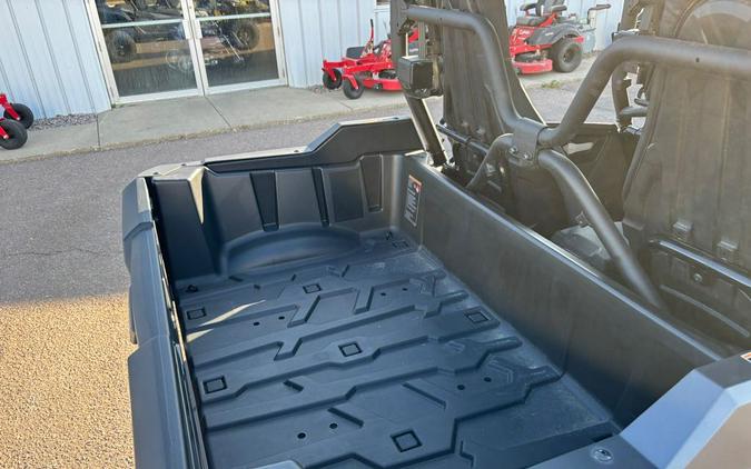 2025 Yamaha Wolverine RMax4 1000 XT-R Edition