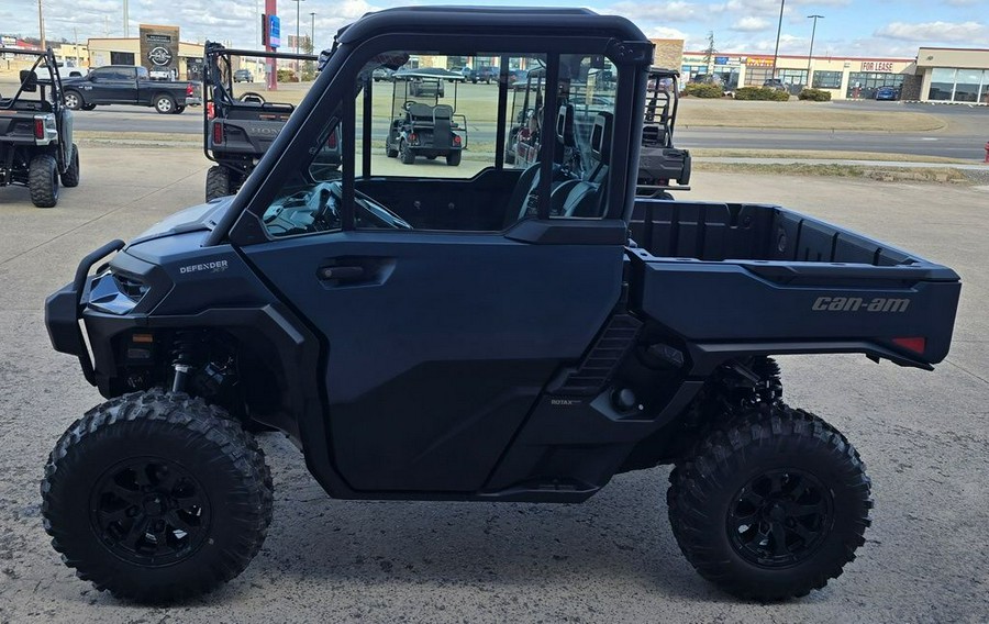 2026 Can-Am® Defender XT CAB HD11 With 10.25 in.display
