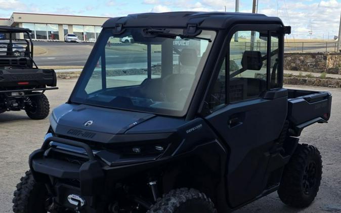 2026 Can-Am® Defender XT CAB HD11 With 10.25 in.display