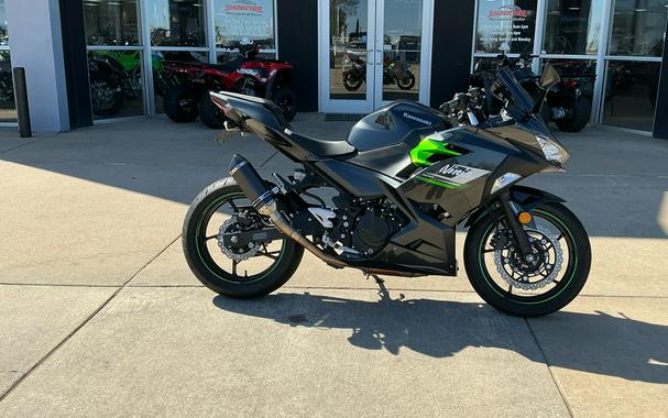 2023 Kawasaki Ninja® 400 ABS