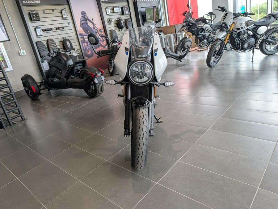 2026 Triumph Thruxton 400