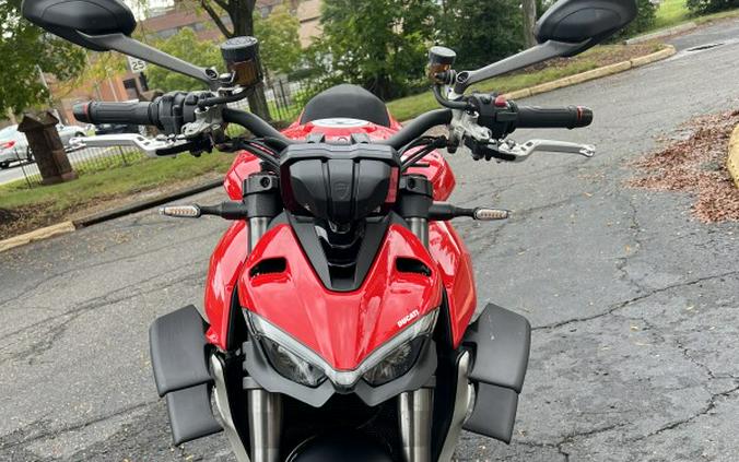 2022 Ducati Streetfighter V4