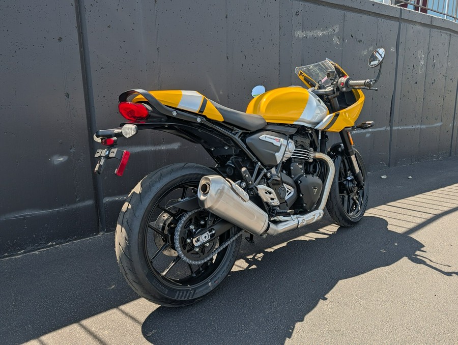 2026 Triumph Thruxton 400