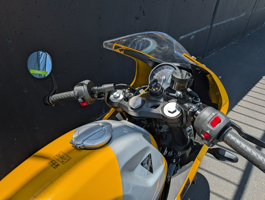 2026 Triumph Thruxton 400