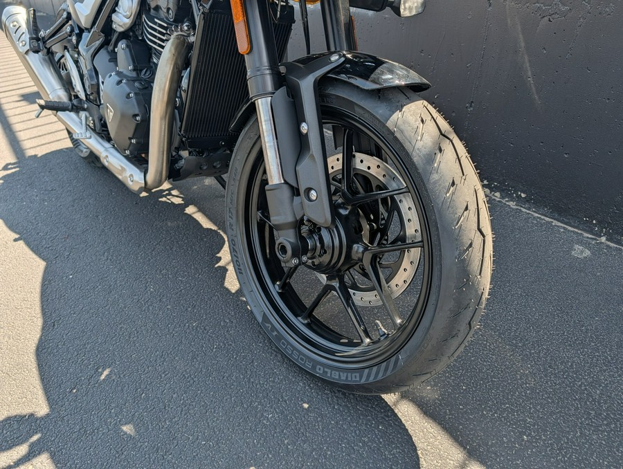 2026 Triumph Thruxton 400