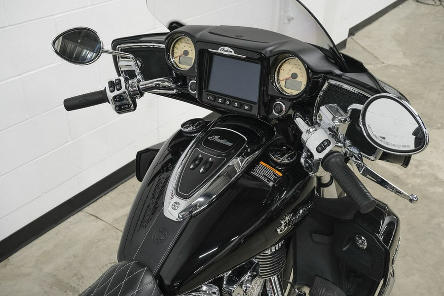 2019 Indian Motorcycle® Roadmaster® Thunder Black