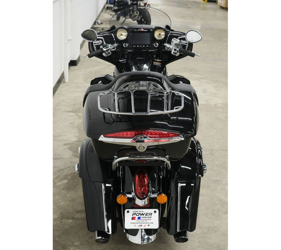 2019 Indian Motorcycle® Roadmaster® Thunder Black