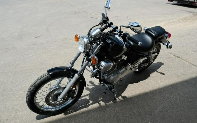 New 2025 YAMAHA V STAR 250