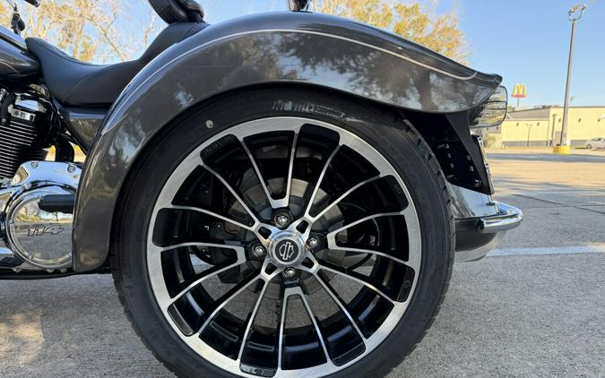 FLTRT 2023 Road Glide® 3