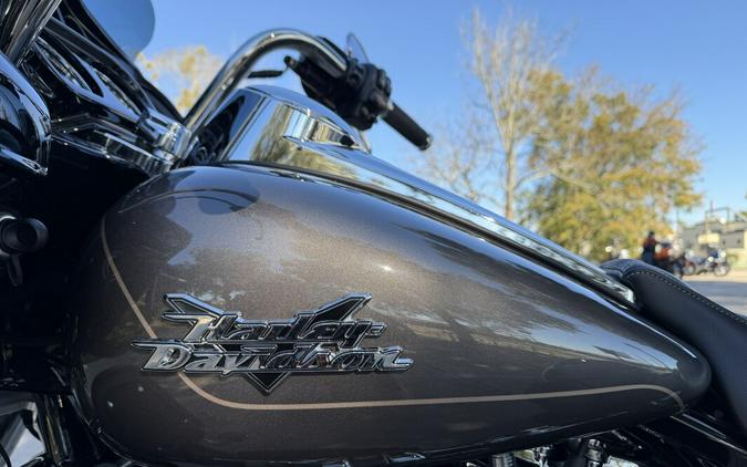 FLTRT 2023 Road Glide® 3