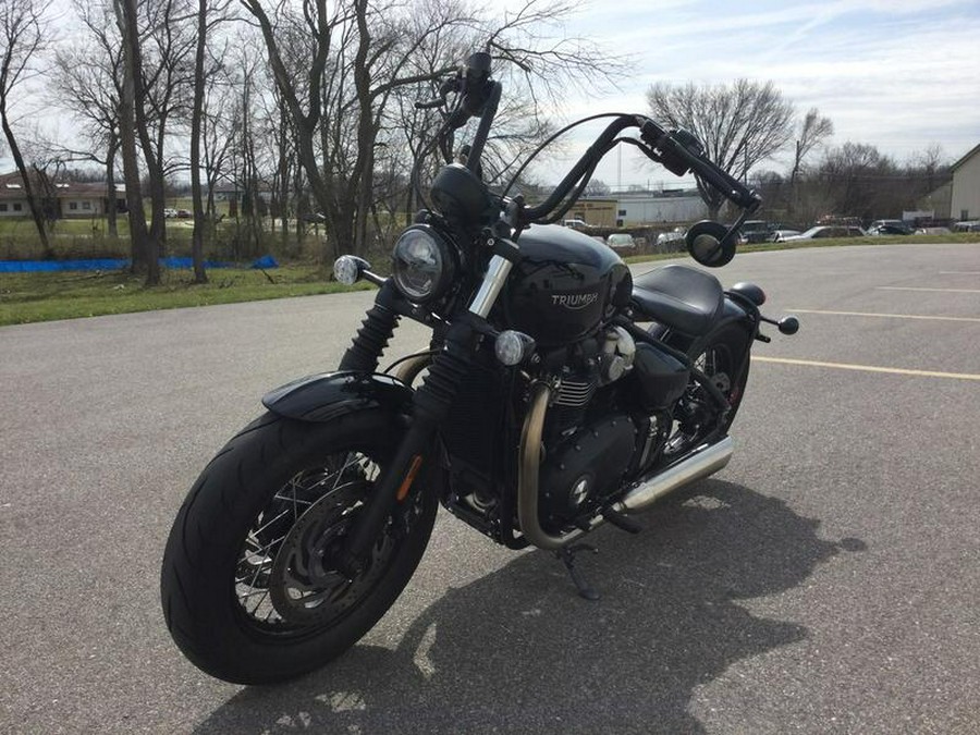 2022 Triumph Bonneville Bobber Jet Black