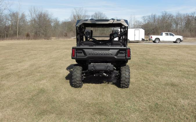2023 Honda Pioneer 1000-6 Deluxe Crew