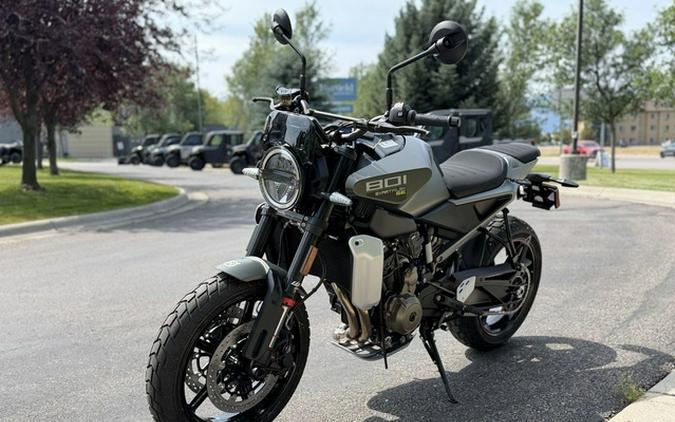 2027 Husqvarna SVARTPILEN 801