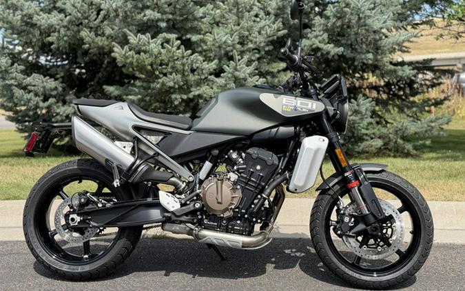 2027 Husqvarna SVARTPILEN 801