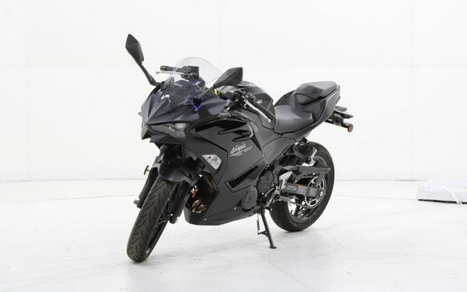 2026 Kawasaki Ninja 500 ABS Metallic Flat Spark Black