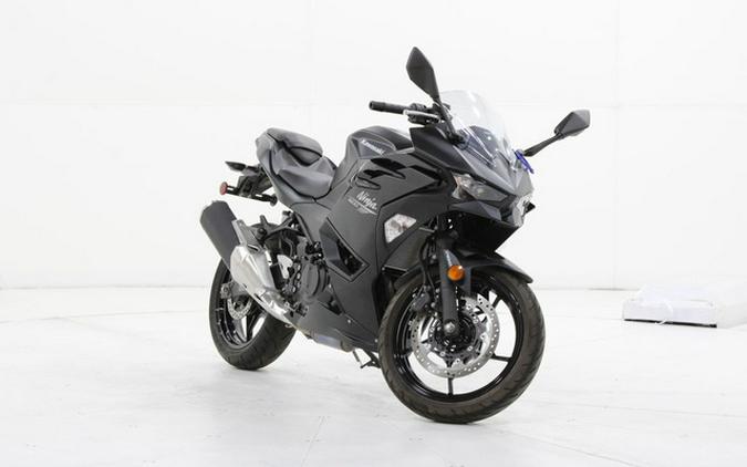 2026 Kawasaki Ninja 500 ABS Metallic Flat Spark Black