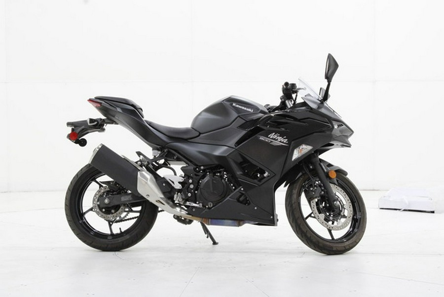 2026 Kawasaki Ninja 500 ABS Metallic Flat Spark Black