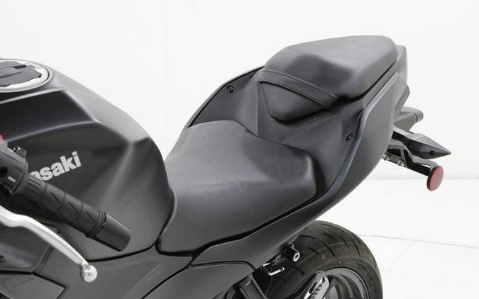2026 Kawasaki Ninja 500 ABS Metallic Flat Spark Black
