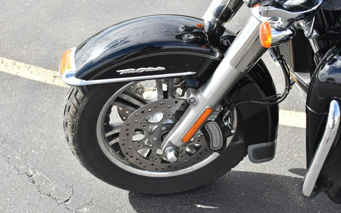 2016 TRI GLIDE ULTRA CLASSIC Black FLHTCUTG