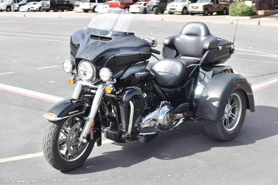 2016 TRI GLIDE ULTRA CLASSIC Black FLHTCUTG