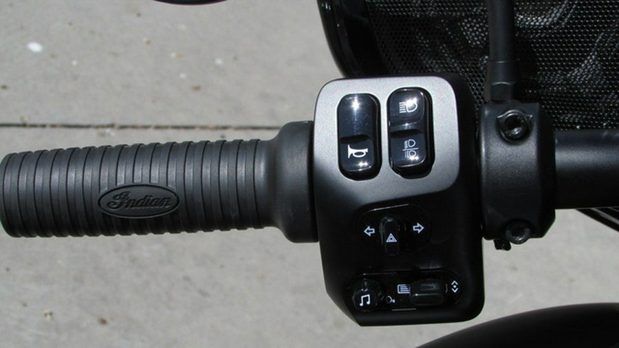 2025 Indian Chieftain PowerPlus Dark Horse w/PowerBand Audio