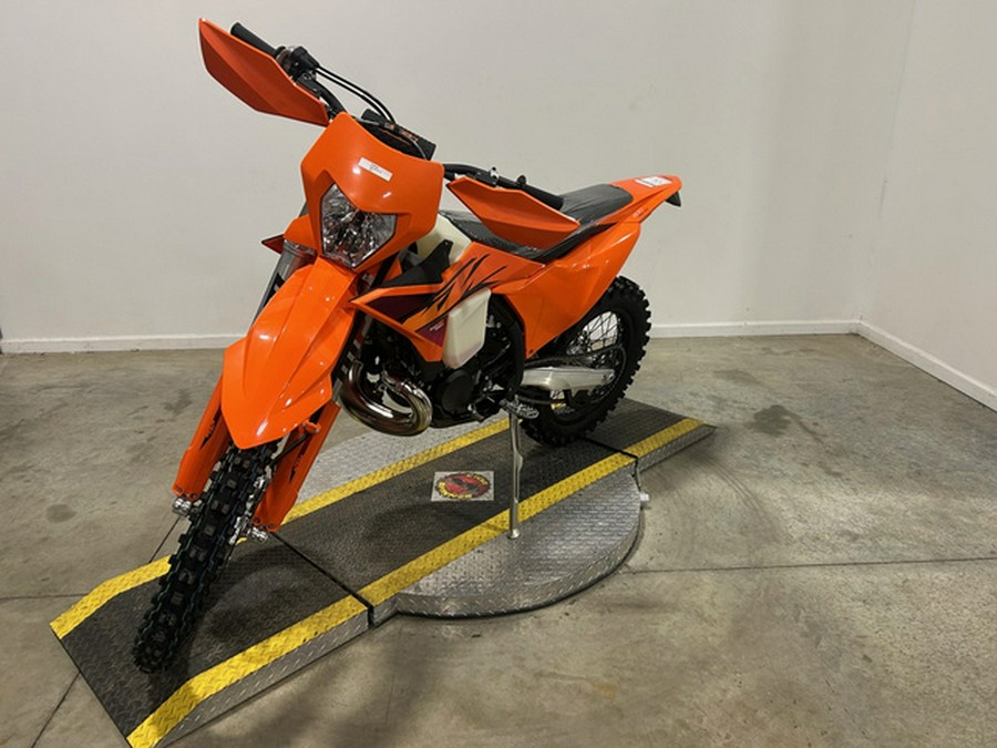 2026 KTM XC 300 W