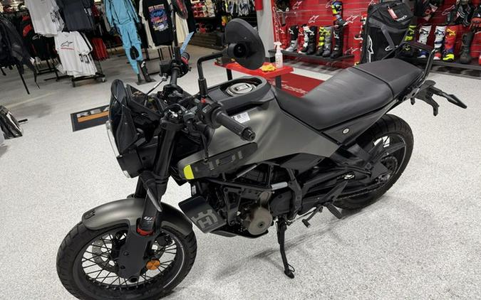 2024 Husqvarna Svartpilen 401 401