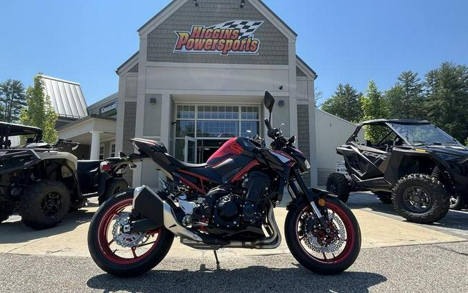 2024 Kawasaki Z900 ABS Candy Persimmon Red/Ebony