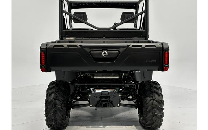 2024 Can-Am Defender DPS HD10