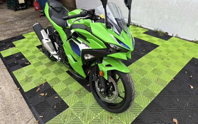 2026 Kawasaki Ninja 500 Base Base