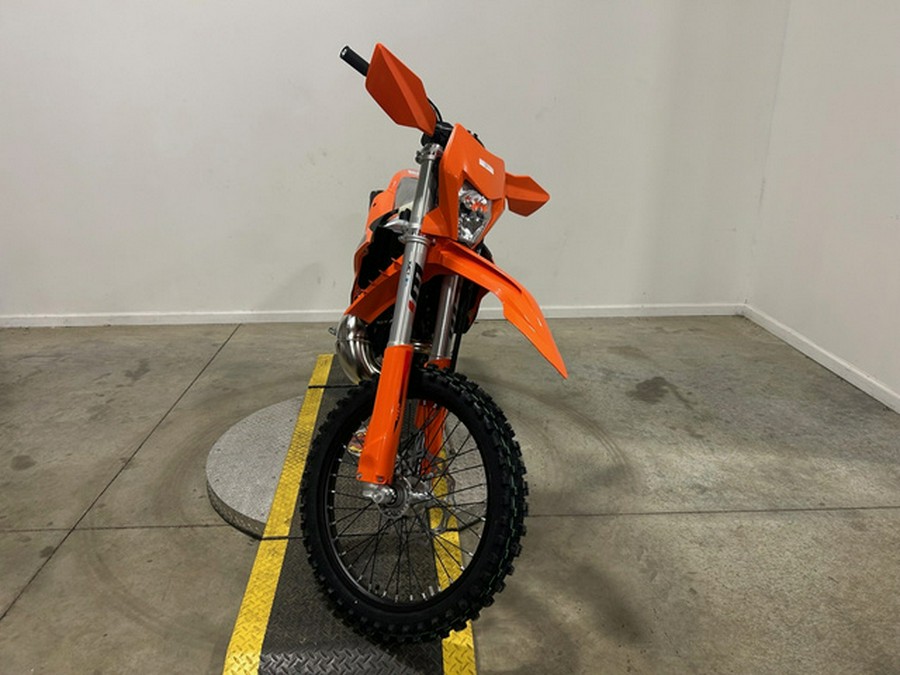 2026 KTM XC 300 W