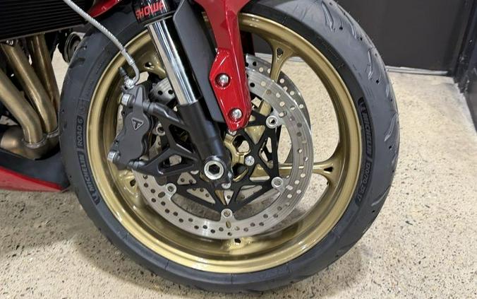 2026 Triumph Trident 800 Carnival red