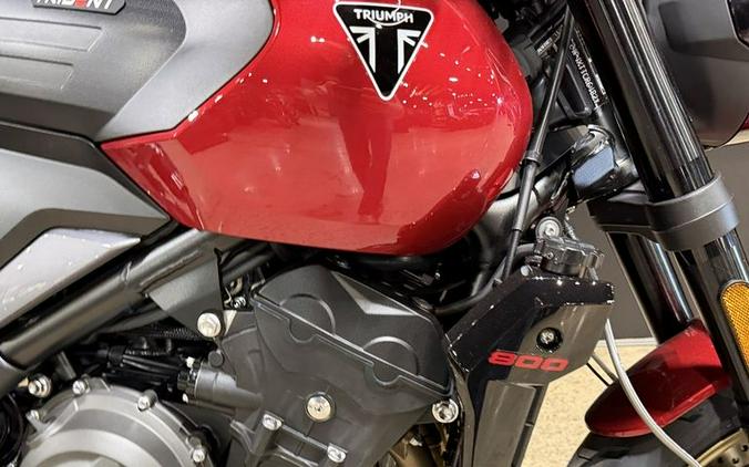 2026 Triumph Trident 800 Carnival red