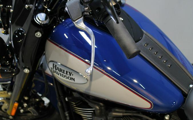 2023 Harley-Davidson Softail Heritage Classic Cruiser FLHCS